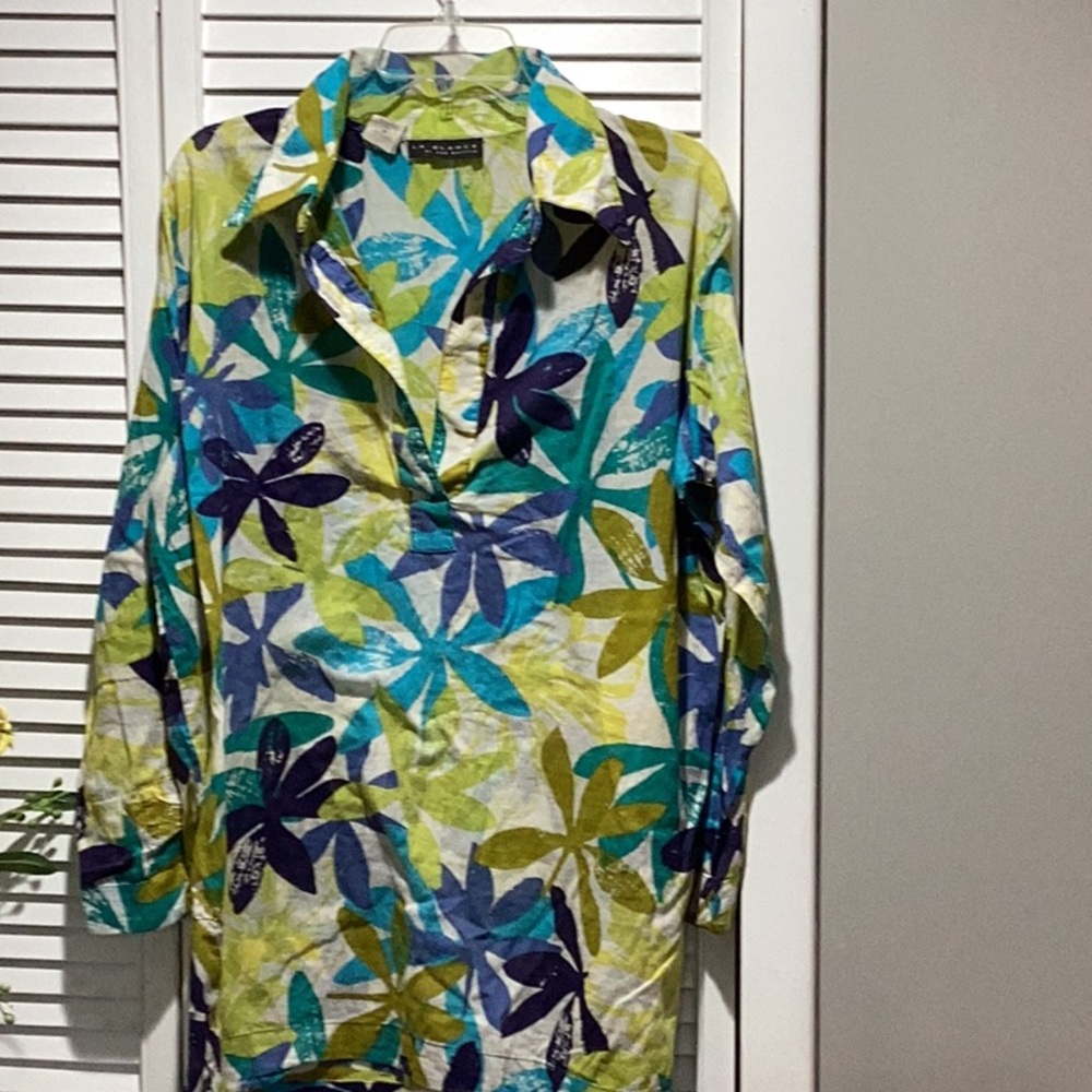 Women's bathing suit cover-up